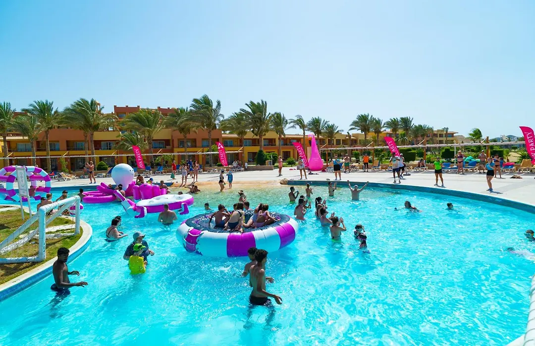 Malikia Resort Abu Dabbab-1
